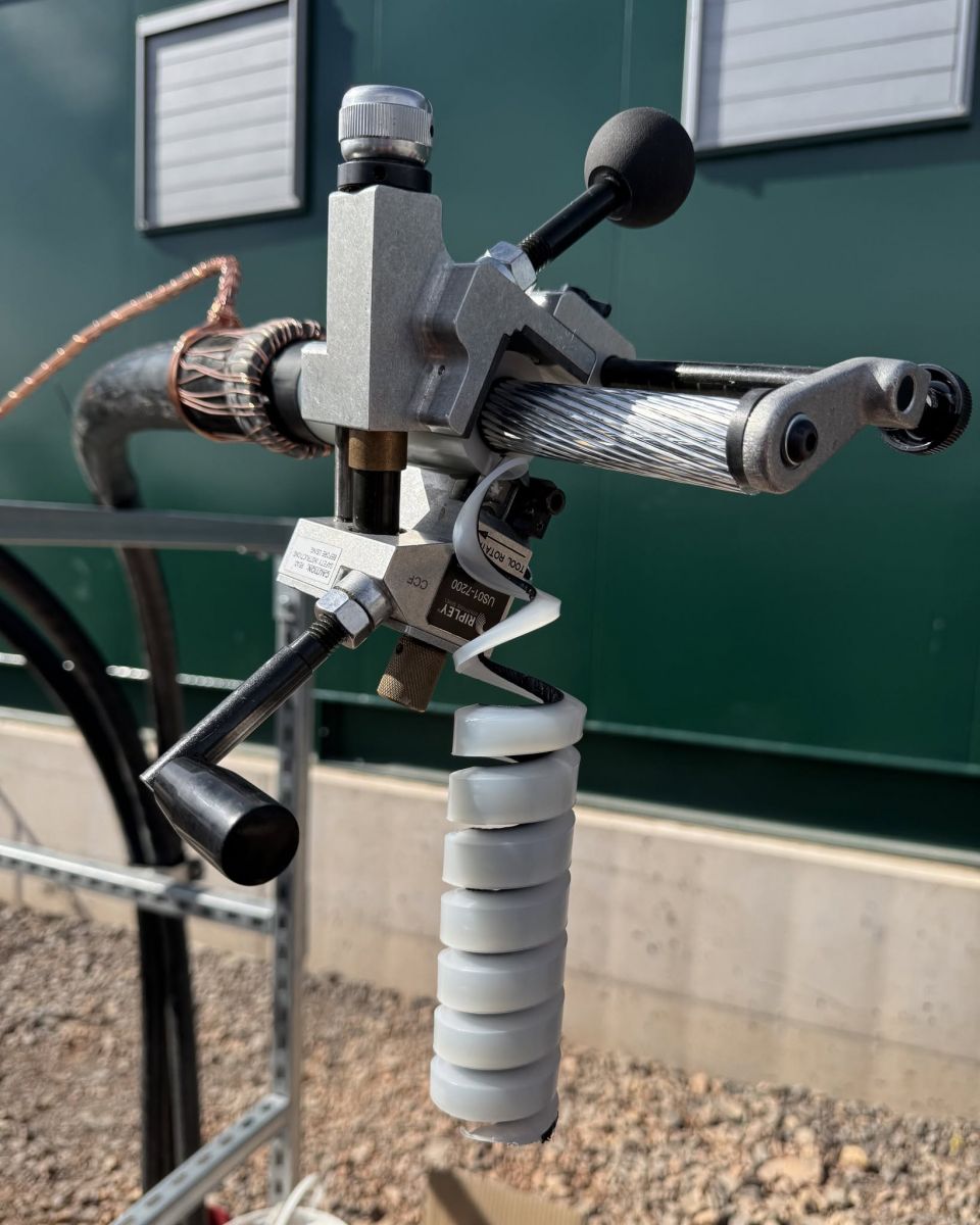 https://vhcorp.com.vn/upload/images/intercable/DUNG%20CU%20BOC%20CACH%20DIEN%20RIPLEY%20US01%20Series.jpg